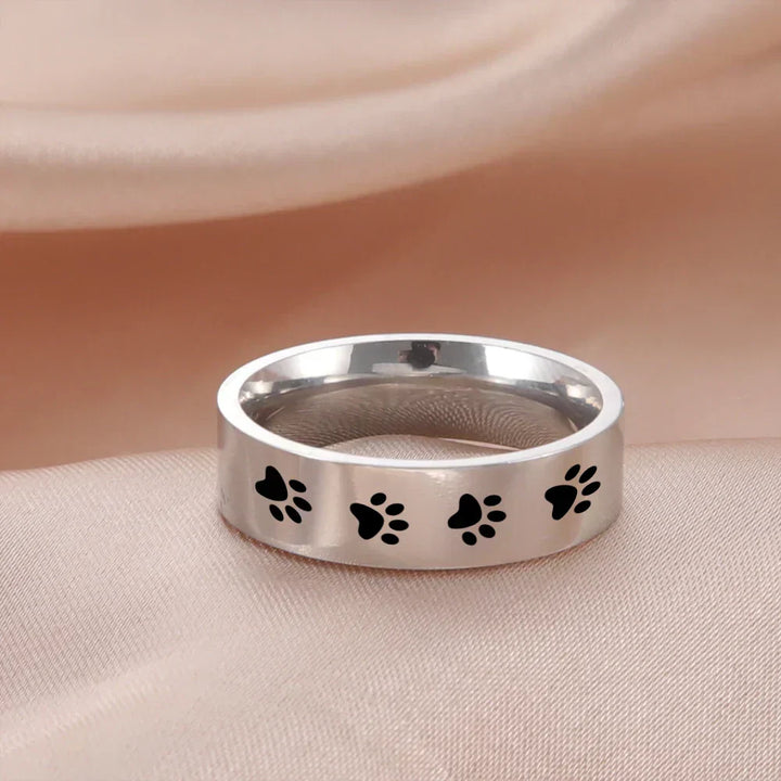 Paw Ring in Stainless Steel – Symbolic Jewelry for Animal Lovers